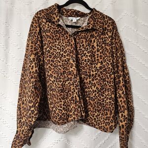 Old Navy Animal Print Cropped Shirt